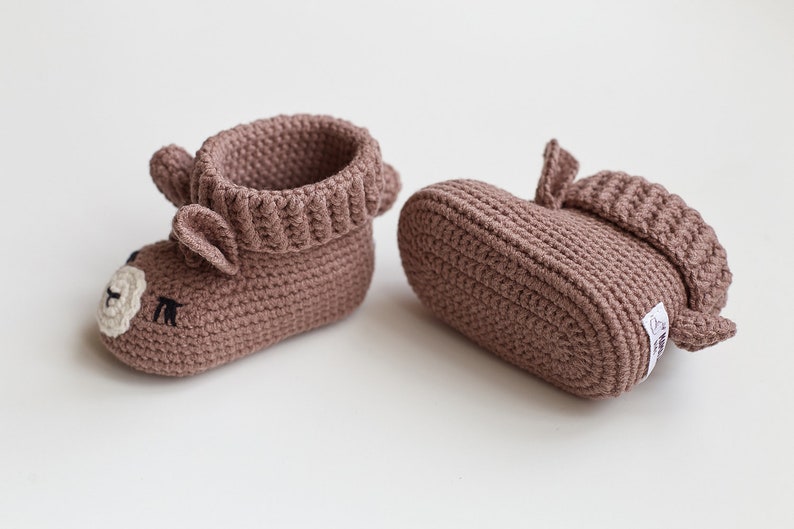 gender neutral newborn shoes