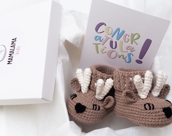 New mom pregnancy gift Expecting friend basket with cute crochet woodland animal deer baby booties set