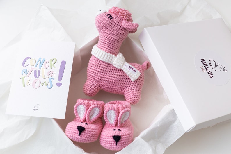 Schwangerschaft Geschenkkorb für neue Baby Mädchen offenbaren Süße rosa Häschen Booties für Neugeborene Es ist ein Mädchen Baby-Dusche Neue Mama Geschenkidee Kinderzimmer 22/10 Booties + llama set