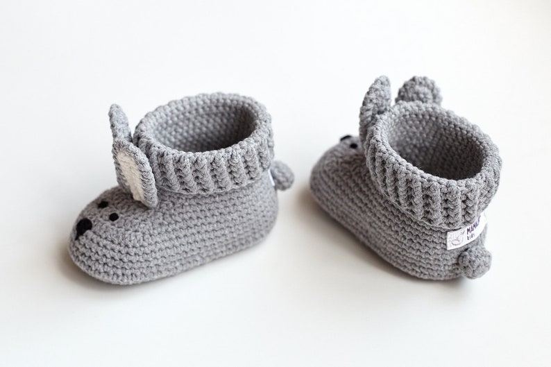 Crochet baby booties bunnies Newborn mom to be pregnancy gift Baby coming home outfit shoes, expect parent boy girl baby shower 21/09 image 2