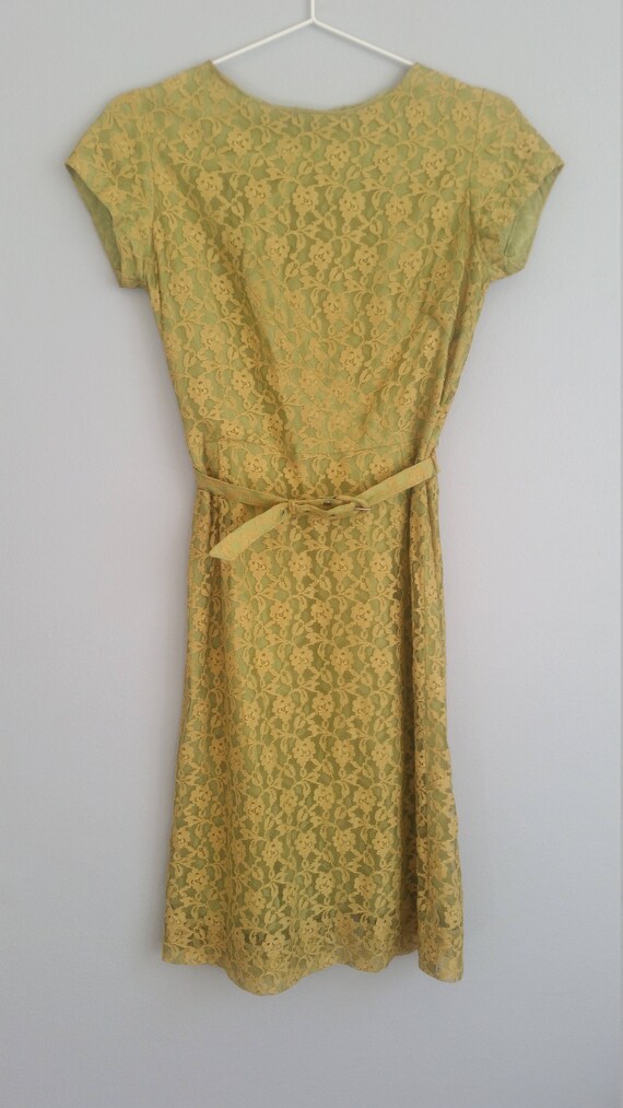 1950s/1960s yellow lace wiggle dress with belt