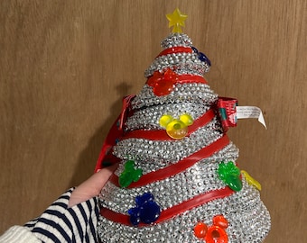 Árbol de Navidad plateado iluminado de Mickey Mouse, vaso con borde brillante inspirado en Disney con cordón.