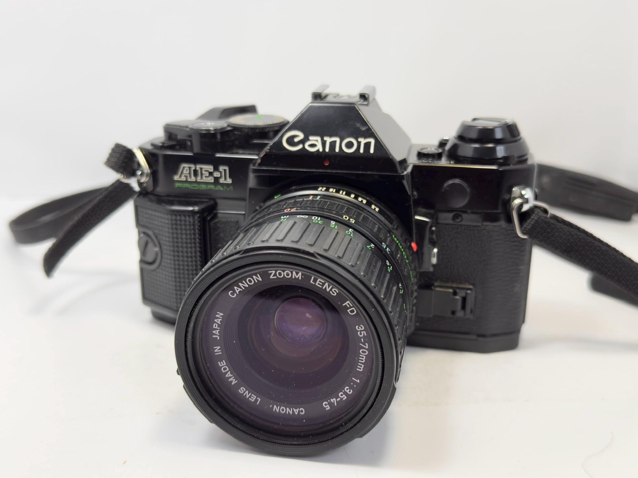 Canon AE-1 カメラ グリーン 50mmレンズ付き置き物 Canon AE-1 カメラ グリーン 50mmレンズ付き置き物 楽天市場