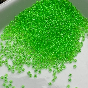 Perline di vetro Preciosa verde neon, cristallo verde neon 11/0, 10 g. Verde neon, 2 mm