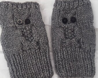 Fingerless owl mitts