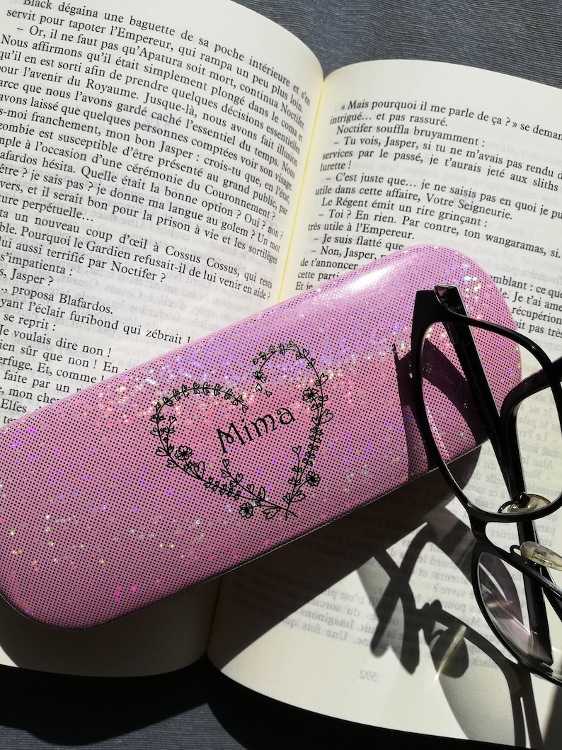 Etui à lunettes boite paillettes glitter prénom dreamcatcher plume chat coeur fleurs astro cadeau enfant maitresse fete mere saint valentin image 7