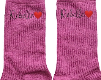 Chaussettes à paillettes personnalisées prénom surnom coeur rouge arc en ciel bichette poulette têtue rebelle fêtarde ou mot de votre choix