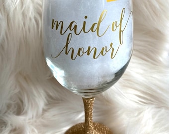 Maid of Hinor Glittered Wine Glass