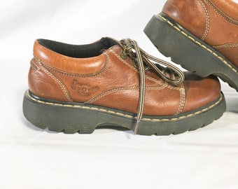 dr martens vintage brown