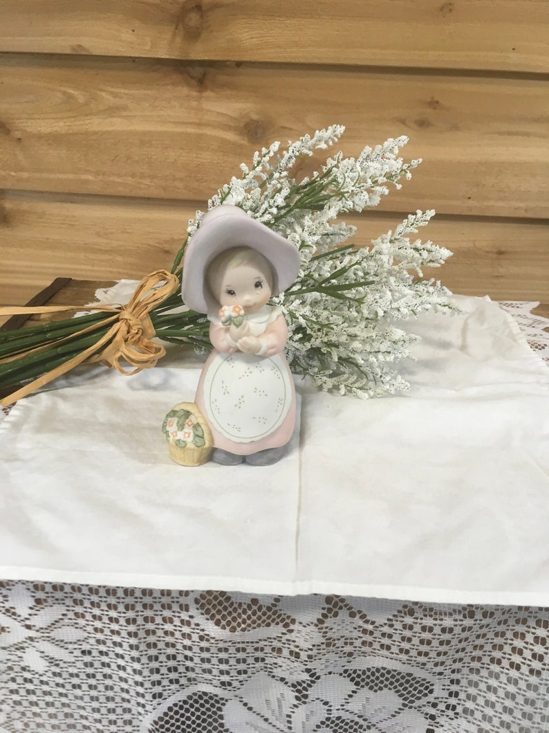 Vintage Homco figurine little girl flower basket decor retro gift