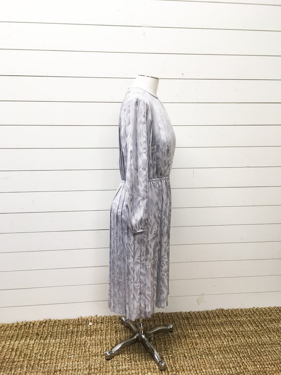 Vintage dress ladies gray silver pleated dress si… - image 7