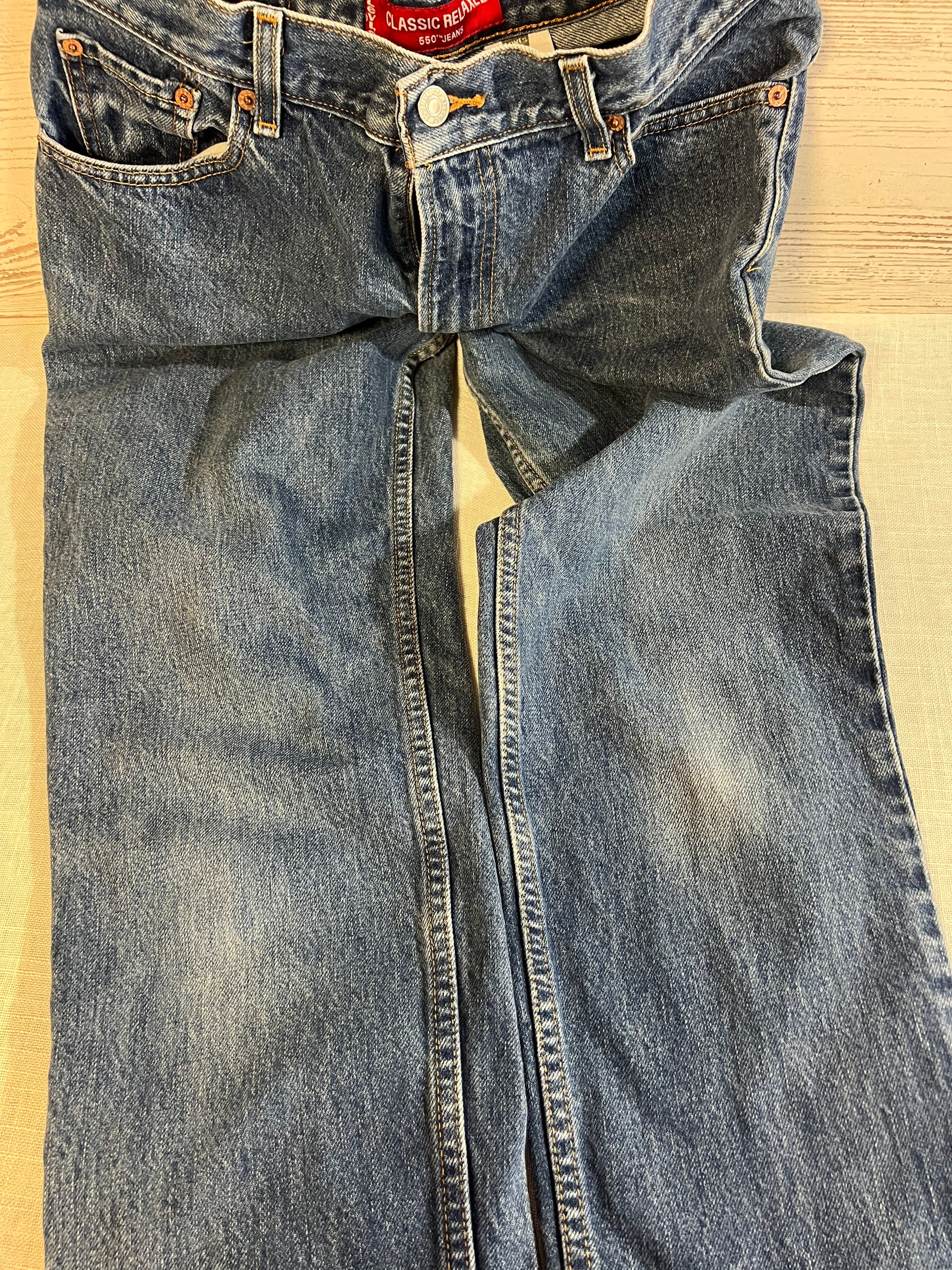 Classic relaxed best sale 550 jeans womens