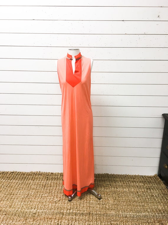 Vintage gown nightgown retro orange peach gray mid