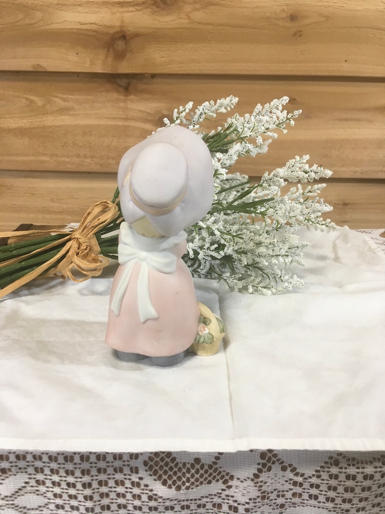Vintage Homco figurine little girl flower basket decor retro gift
