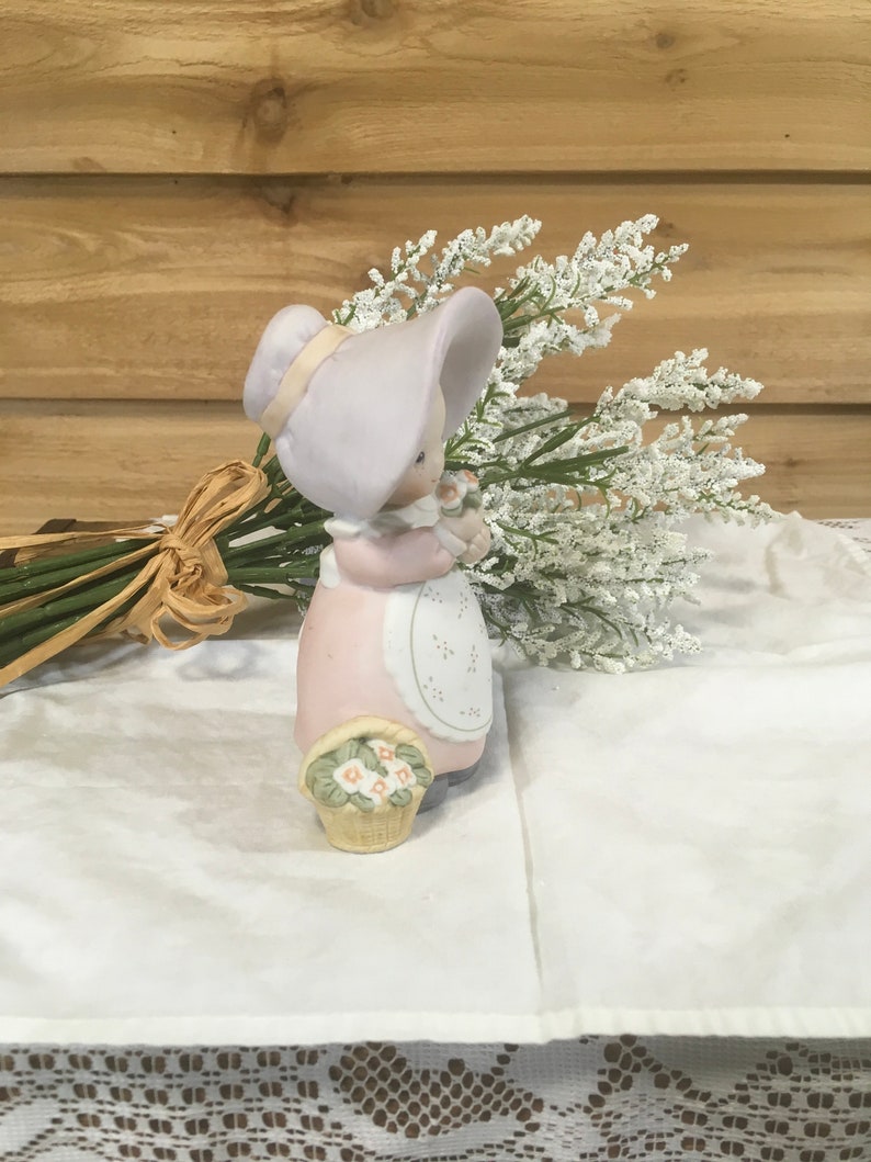 Vintage Homco figurine little girl flower basket decor retro gift