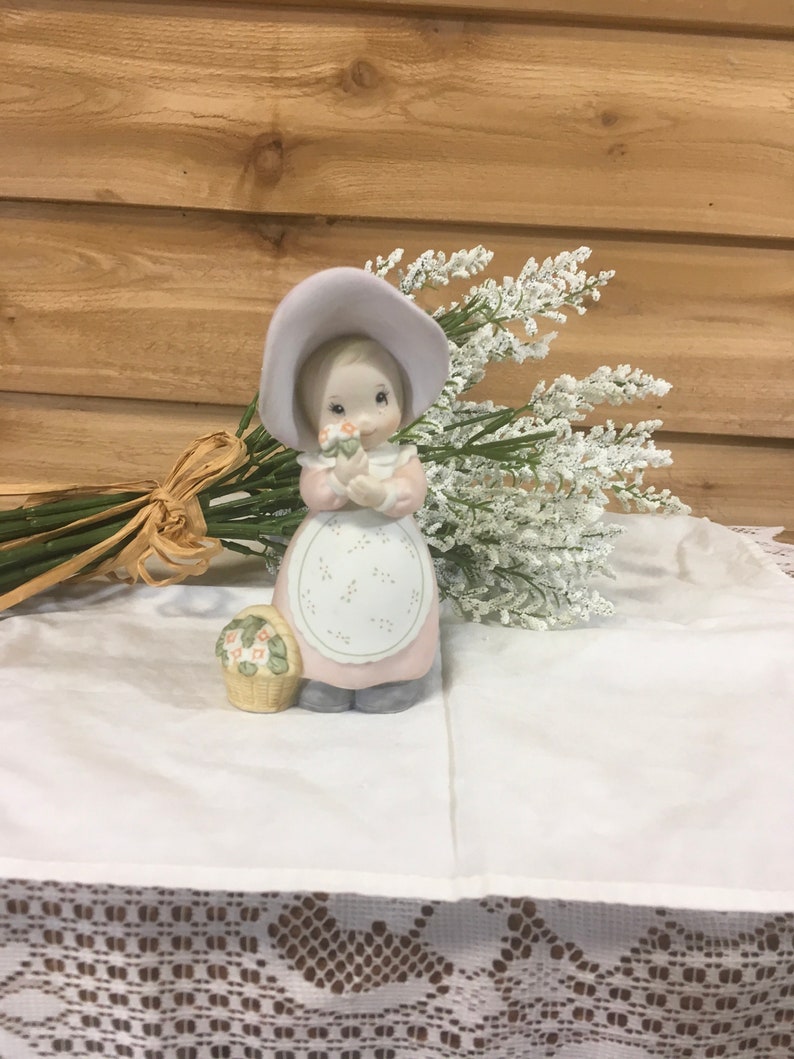 Vintage Homco figurine little girl flower basket decor retro gift