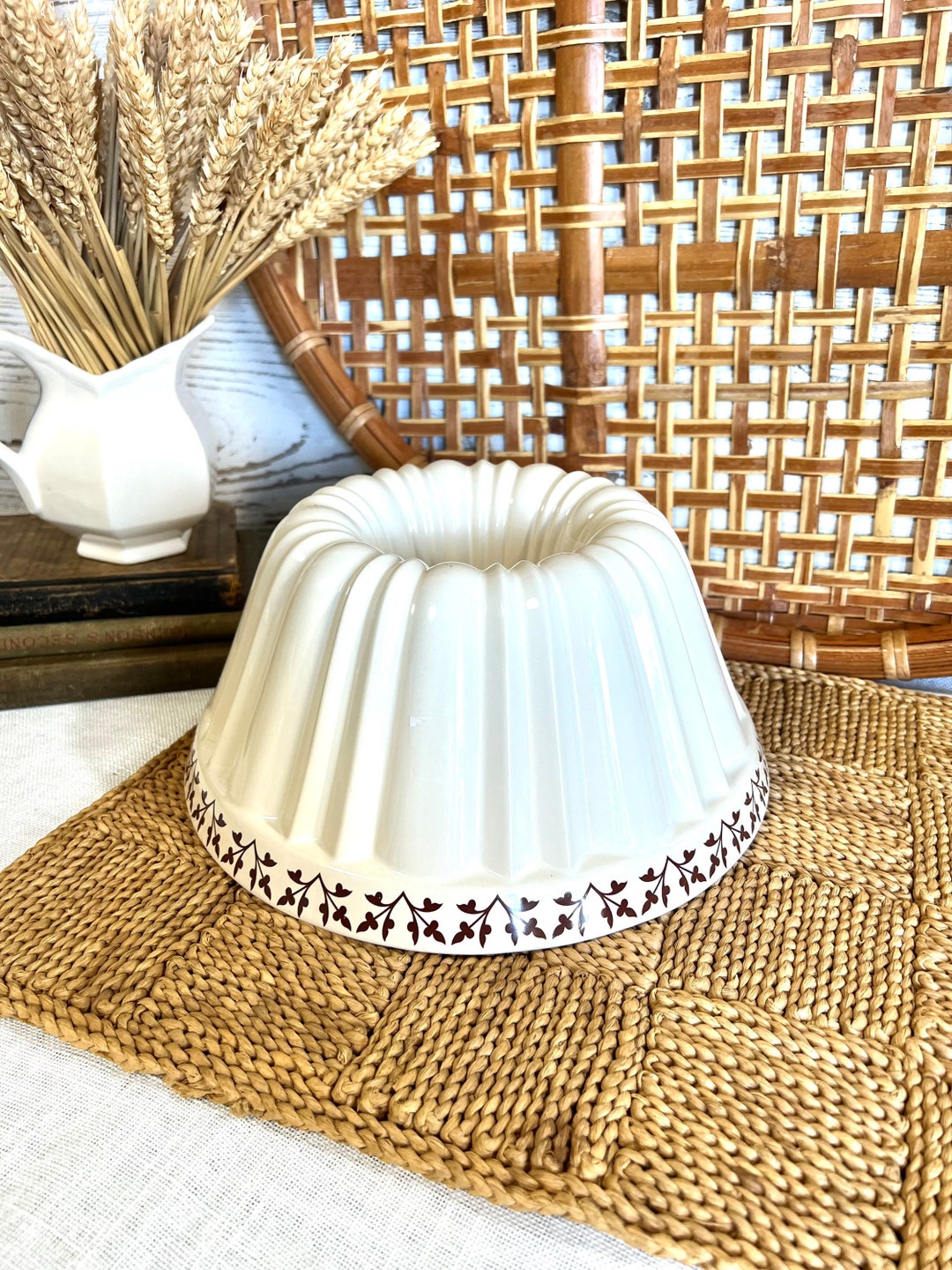 vintage-stoneware-bundt-cake-pan-decor-gift-cookware-etsy