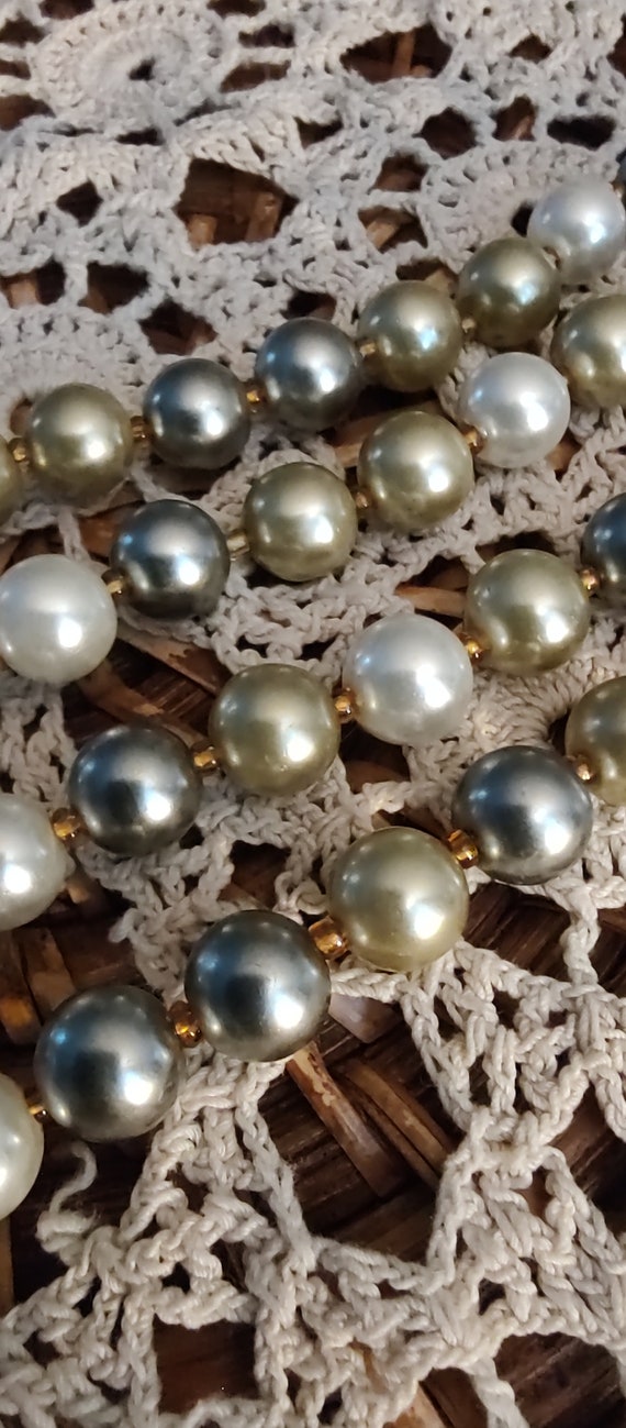 Vintage Seamen's faux  pearl necklace