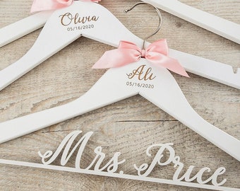 Bride & Bridesmaid Hangers Set,  Wedding Gift, Wedding Hanger, Wedding Party Gift, Engraved Hanger, Wood Hanger, Dress Hanger, Bridal Hanger