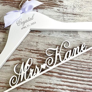 Bride Hanger, Wedding Dress Hanger, Bridal Hanger, Wedding Gift Hanger, Bridal Gift, Wedding Hanger, Personalized Hanger, Wedding Party Gift