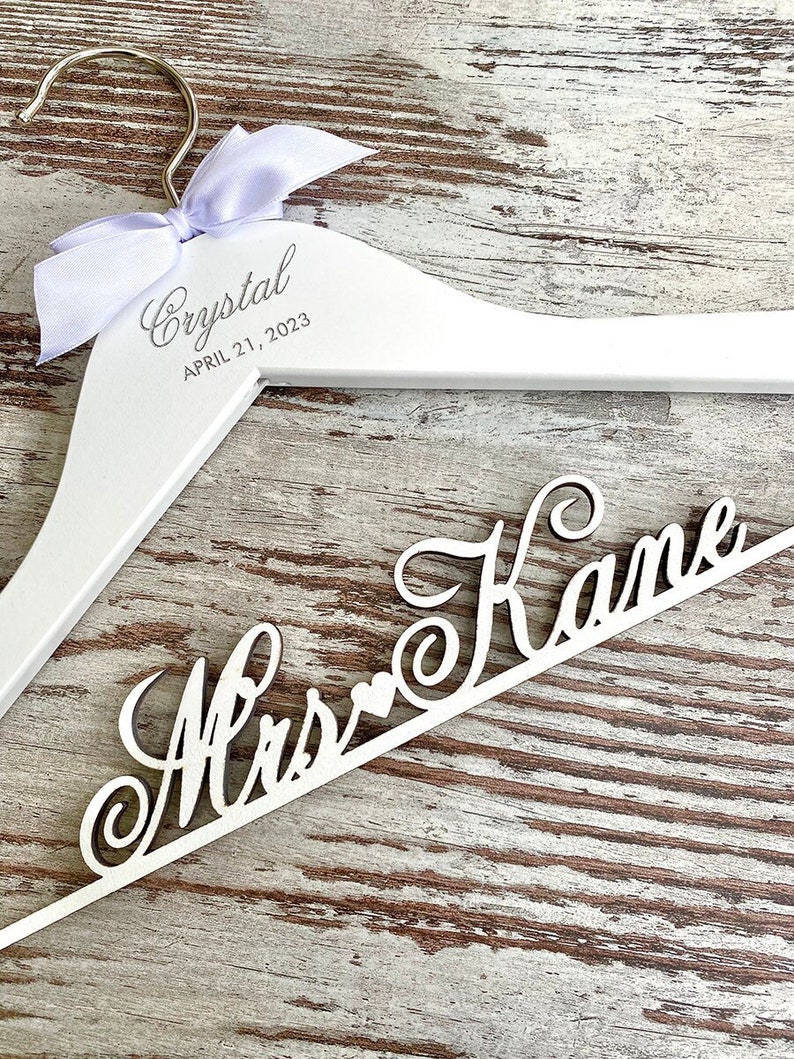 Bride Hanger, Wedding Dress Hanger, Bridal Hanger, Wedding Gift Hanger, Bridal Gift, Wedding Hanger, Personalized Hanger, Wedding Party Gift engraving+last name