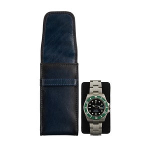 Estuche de viaje hecho a mano para un solo reloj de cuero azul bruñido