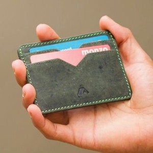 Onbewerkte groene leren kaarthouderportemonnee - slanke groene portemonnee voor creditcards - 5 sleuven - Yaiba by A-SLIM