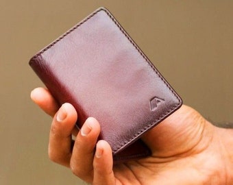 Men&#39;s Burnished Tan Leather Card Wallet: Slim RFID Bifold