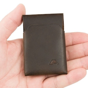 Porta carte minimalista in pelle (marrone chiaro) - Shibo di A-SLIM di Londra
