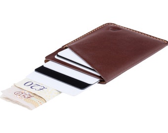 Tarjetero de piel marrón: Cartera minimalista con bolsillo frontal