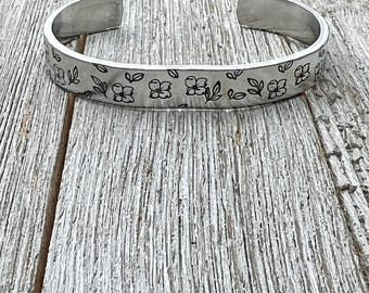 Dogwood flower bracelet-aluminum cuff