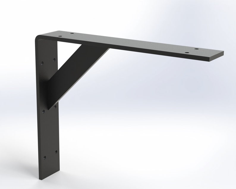 K&ouml;nnte beinhalten: Schwarze Metall-Regalhalterung mit dreieckigem St&uuml;tzfu&szlig; und mehreren L&ouml;chern zur Montage.