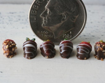 Dollhouse Miniature One Inch Scale 1:12 Dark Chocolate Covered Strawberries by CSpykersMiniaturesUS