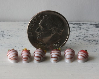 Dollhouse Miniature One Inch Scale 1:12  Chocolate Covered Strawberries by CSpykersMiniaturesUS