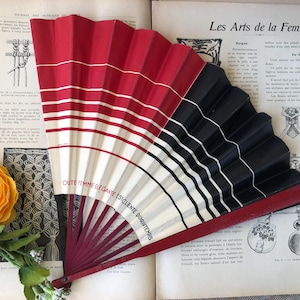 Abanico publicitario vintage francés de papel y madera para los grandes almacenes "Le Printemps" de París / Abanico de mano encantador de los años 70 de Ganné / Abanico plegable