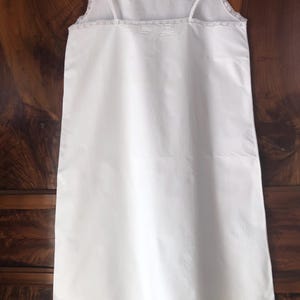 French Antique Short White Hand Made Cotton Nightdress With Embroidered Bodice / Delightful 1900s French Nightdress / Lovely Lace Detailing