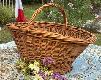 French Vintage Wicker Shopping Basket / Oval Market Panier / Charming 1950s French Willow Basket / Super Shape & So Quintessentially French!
