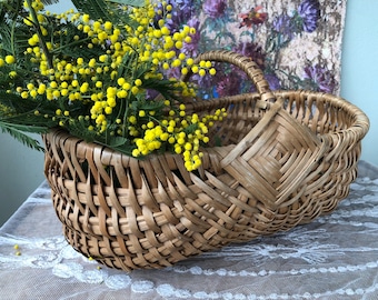 French Vintage Oval Wicker Basket / Panier for Collecting Flowers & Veg etc / Traditional French Basket / Lovely Home Decor