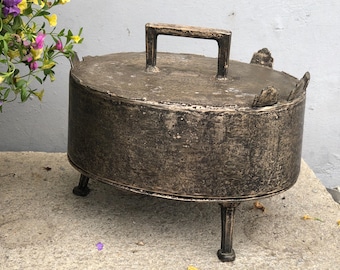 Kleiner französischer antiker Kochtopf aus Bronze 18.Jh. / Daubière / alter Topf mit Deckel / handgehämmertes rustikales Stück aus Bronze