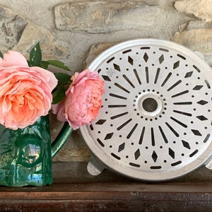 French Vintage Aluminium Pot Stand / Iconic French Kitchenalia / Charming 1930s Shabby Chic Pot Stand / French Kitchen