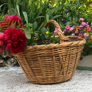 Large French Vintage Wicker Shopping Basket / Market Panier / Unusual Unique French Willow Basket Shape / Quintessentially French