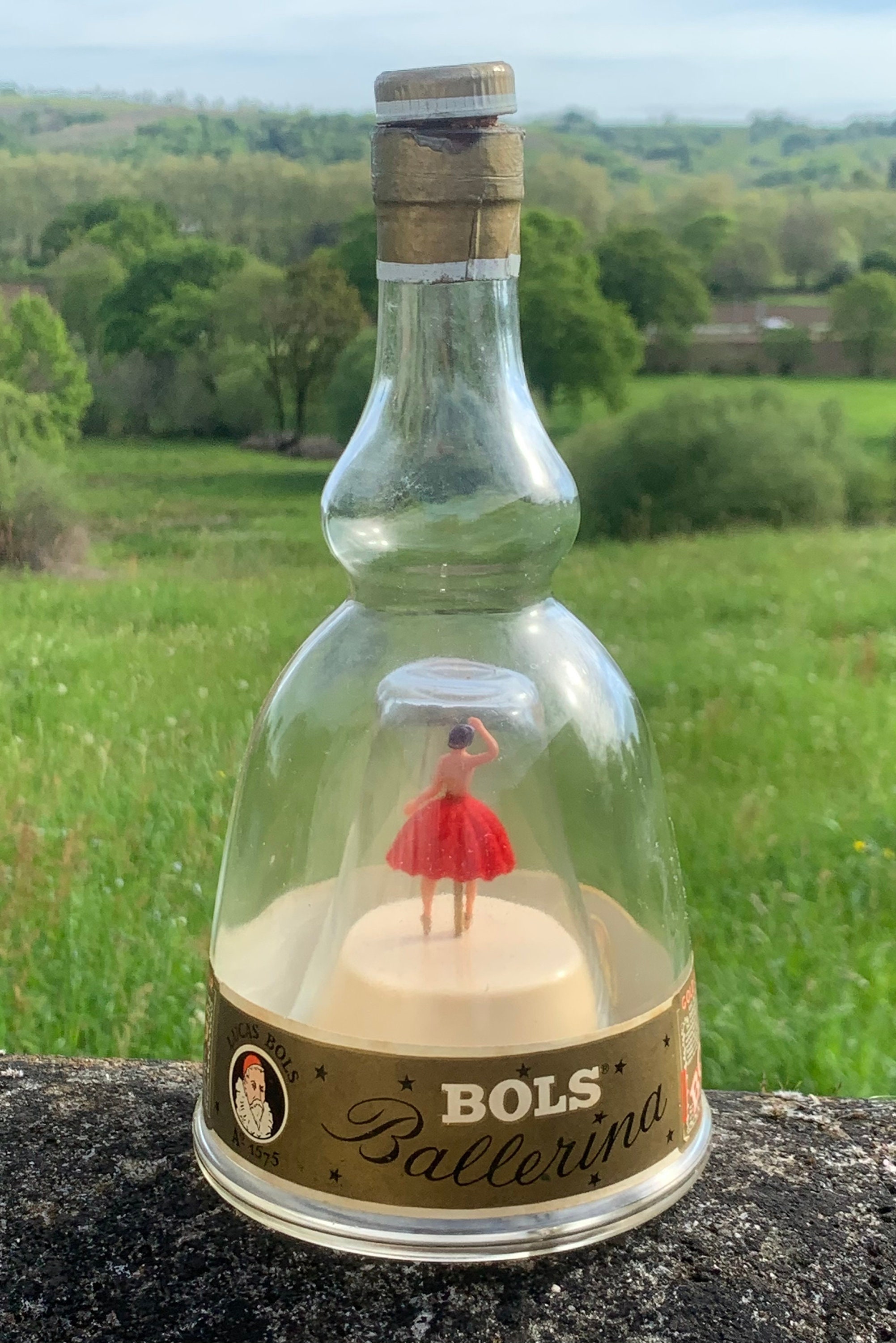 Vintage Dancing Ballerina in 