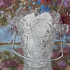 French Vintage Lead Cut Crystal Ice Bucket with Handle / Small & Chic Cooler with Metal Ice Spoon / 1970s French Ice Bucket