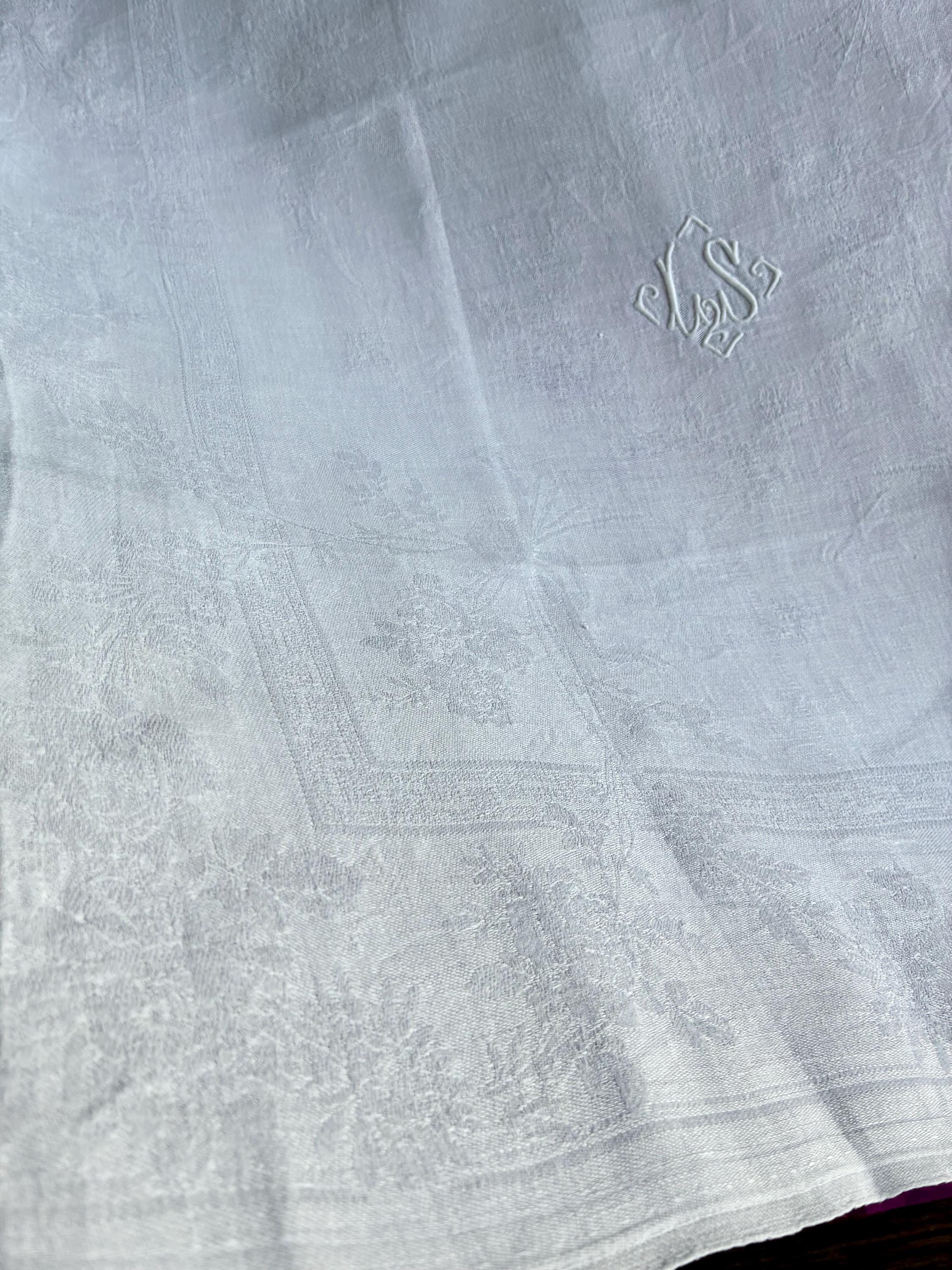 フランス製アンティークリネンの手刺繍ダマスクナプキン6枚セット