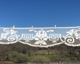 French Antique Off White Embroidery on Filet Net Lace Shelf Runner / Delightful Floral Detailing with Scalloped Edge / 1900s Lace Runner