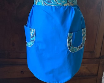 French Vintage Blue Paisley Double Sided 1960s Apron / Lovely Well Cut Kitchen Apron for that Authentic French Look / Kitchen Apron