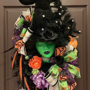 Halloween Wreath, Witch Wreath, Mannequin Wreath, Halloween Swag, Halloween Decor, Fall Wreath, Front Door Wreath