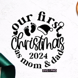 Unser erstes Weihnachten als Mama und Papa svg, neue Eltern Weihnachten svg, erstes Weihnachten als Eltern svg, Hand beschriftetes svg, erste Weihnachtseltern svg