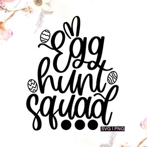 Puede incluir: Diseño gráfico en blanco y negro con el texto "Egg hunt squad" y tres círculos negros. El gráfico incluye orejas de conejo y huevos de Pascua estilizados.