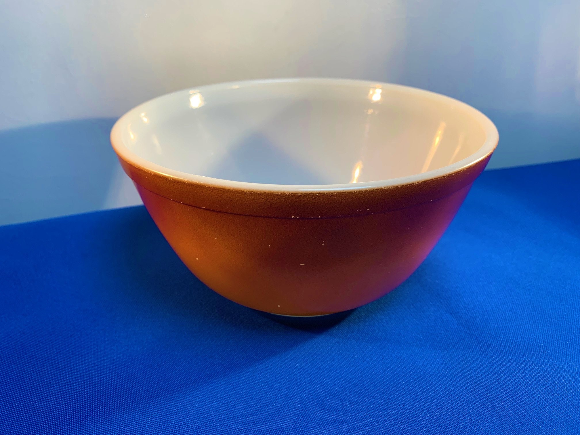 Vintage Pyrex Small Brown Mixing Nesting Bowl # 401 1 1/2 pt Ovenware